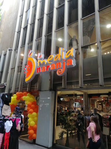 Negocio Almacén La Media Naranja Parque Berrio