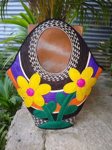 Negocio Artesanías Caña Flecha Sombreros Vueltiados Bolsos, Carteras Y Accesorios