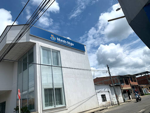 Negocio Banco Mundo Mujer