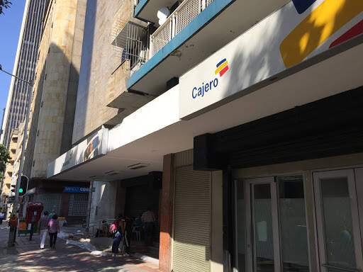Negocio Bancolombia Avenida Junin