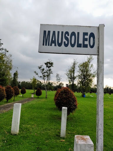 banco Cementerio Jardines La Inmaculada