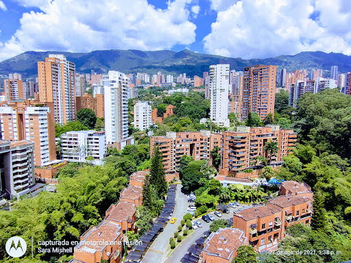 Negocio Centro Comercial Río Sur