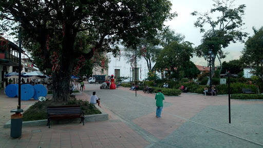 Negocio Cfa Cooperativa Financiera De Antioquia - Santa Fe De Antioquia