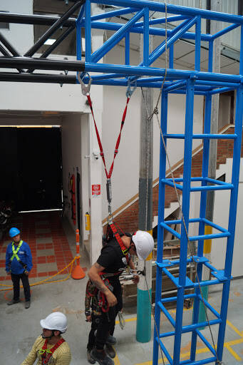 banco Cursos De Alturas En Bogotá - Cubik Sas