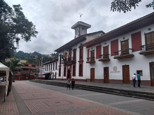 Negocio Davivienda Pacho
