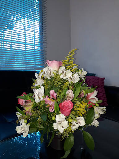Negocio Floristería Y Detalles Elba Mar