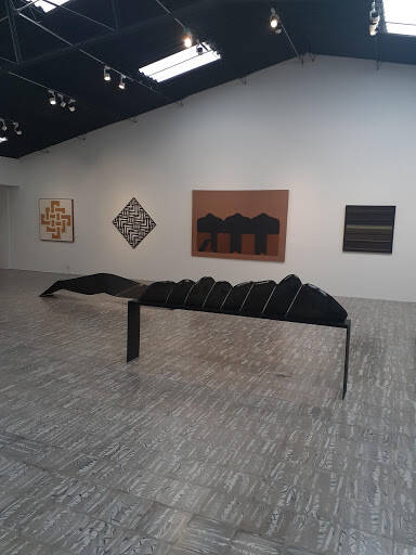 banco Galeria Elvira Moreno