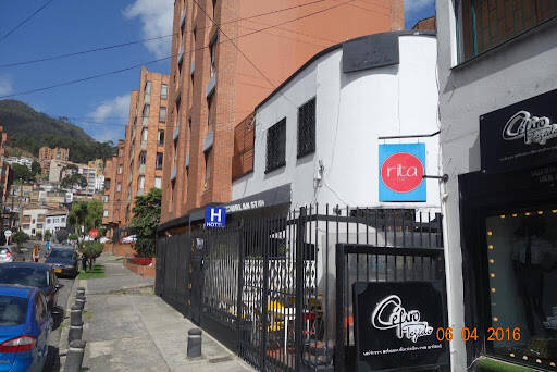banco Hotel Maceo 55 - Colonial Inn