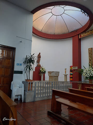 banco Iglesia San Roberto Belarmino