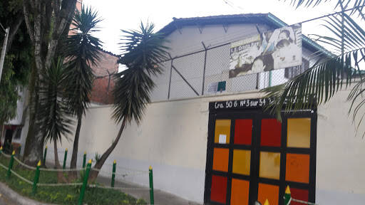 Negocio Institución Educativa Cristo Rey Apolo