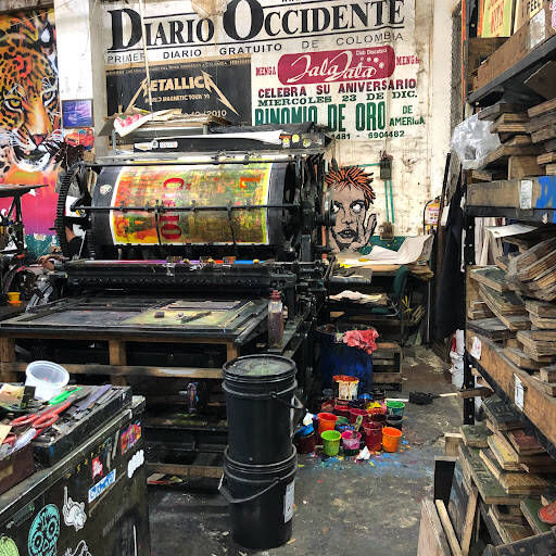 Negocio La Linterna Cali