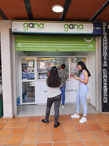 Negocio Mall Comercial, La Loma, Ubicado En El Guamo De San Cristobal