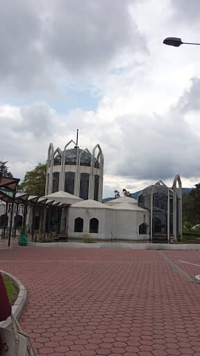banco Parque Cementerio Jardines Del Recuerdo