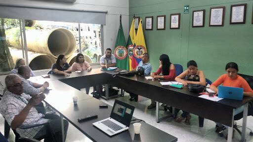 Negocio Public Service Company Of La Virginia