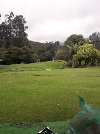 Negocio Río Neusa Car Park
