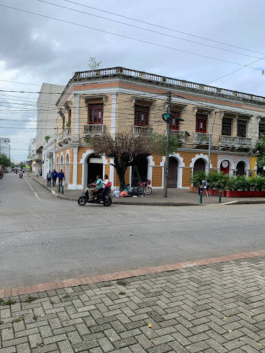Negocio Ronda Del Río Sinu Margen Derecha Park