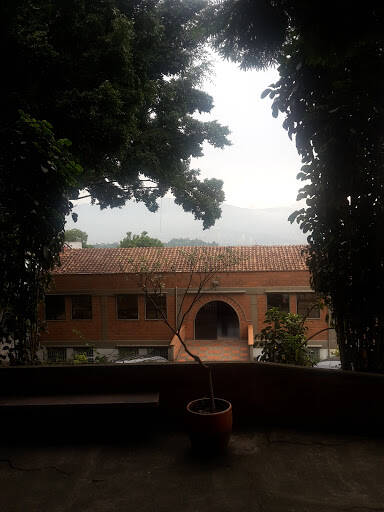 Negocio Seminario Bíblico De Colombia