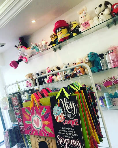 Negocio Tienda De Regalos La Cayena