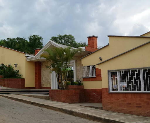 Negocio Uis - Industrial University De Santander